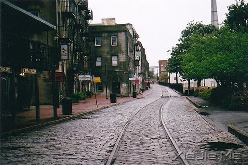 做一个微笑挂在嘴边,快乐放在心上的人 (9)